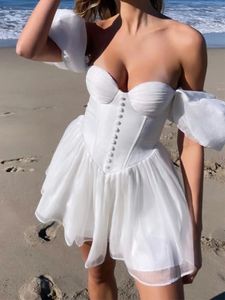 Robes décontractées 2022 Mode Femmes Blanc Corset Sexy Robe Vintage Manches bouffantes Élégante Dames Princesse Fête Mini Patineuse RobeCasual