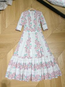 Robes décontractées 2024 Début du printemps Vacances sur mesure taille haute épissé imprimé floral robe vêtements femmes femmes
