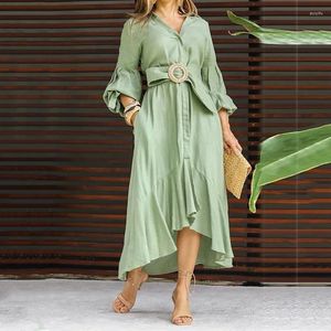 Robes décontractées 2024 printemps d'été verte robe occidentale mode manche en V en V en V Solide à collier solide avec poches maxi