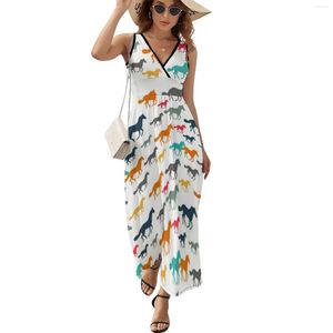 Vestidos casuales Caballos coloridos Vestido Caballo de dibujos animados Estampado Vintage Maxi Cintura alta Ropa de calle Boho Beach Long Women V Neck Vestido