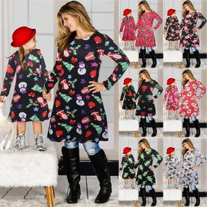 Robes décontractées robe de famille mère et fille assortie à manches longues Snowman Santa Claus Print A-Line