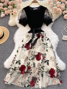 Robes décontractées FTLZZ été femmes élégantes Rose broderie robe mi-longue Vintage dame dentelle maille Patchwork imprimé fleuri