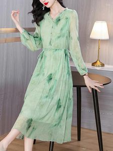 Robes décontractées Green Femmes V-Neck Silk Boho Robe florale 2024 Prom Long MIDI SPRING SUMM