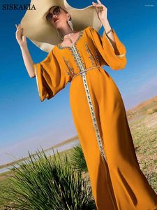 Vestidos casuales Diamante cosido a mano Vestido de Dubai Diamantes de imitación naranja Cinta dorada Cuello en V Raglan Manga larga Caftán marroquí Traval suelto Abaya