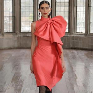 Robes décontractées Robe en satin à col haut Big Bow Longueur au genou Rouge pour femmes 2024 Fête d'été Vêtements en gros