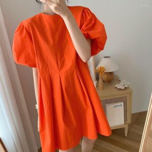 Robes Décontractées Coréen Chic Simple Orange Show Blanc Col Rond Pression Conception Plissée Lâche Petit Homme Robe À Manches Bulles Jupe Courte