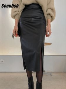 Vestidos casuales Seoulish Negro PU Faxu Cuero Faldas cruzadas para mujer Otoño Invierno Cintura alta Frente Split Vaina Lápiz Faldas Mujer 230222