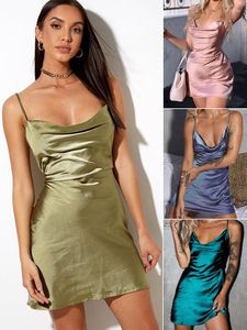 Vestidos informales Spaghetti Strap Ladies Satin Slip Venaje Mini Vestido Francés VERDE VERDE ROSA ROSA ABAJO DE ASUNTA SEXY FEMME ELEGANT