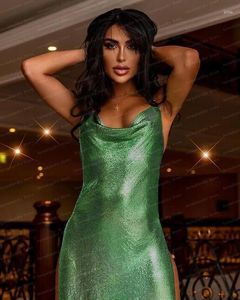 Robes décontractées Sparkly Green Mini Longueur Robe à paillettes avec fente O-Cou Sexy Dos nu Brillant Fête Dos Ouvert Mode Femme Club Robe