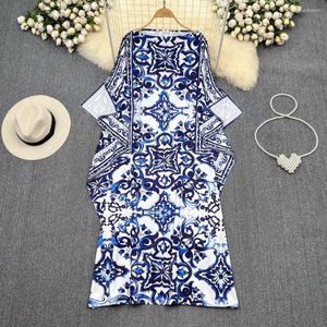 Vestidos casuales Summer Runway Loose Maxi Dress Mujer Bawting manga Azul y blanco Porcelana Estampado de flores Bohemia Long Robe Mujer