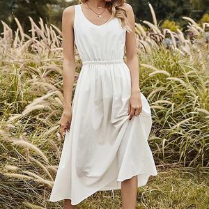 Robes décontractées Été Femmes Élégante Robe blanche Romantique Belle taille élastique Midi Réservoir sans manches pour Women196p