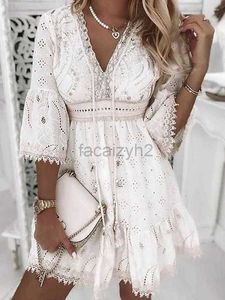 Robes décontractées robe en dentelle blanche Femme V Neck up Femme Patchwork Three Quarter Sheeve Vacation Beach Dames A-Line Party G691a