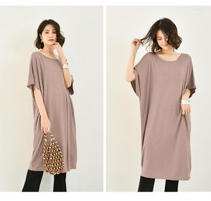 Robes décontractées femmes robe 2023 été à manches courtes ample longue jupe mode couleur unie genou-longueur col rond chemise de nuit dame