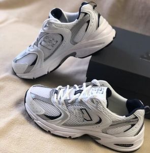 Chaussures de sport décontractées pour hommes et femmes, baskets de loisirs en maille respirante, coupe basse, à lacets, pour l'extérieur, unisexes, taille 36-45