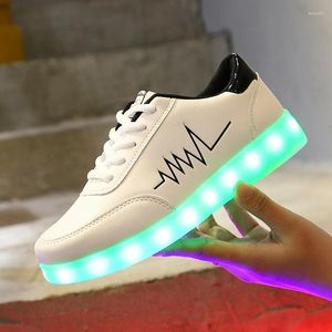 Chaussures décontractées 2024 pour femmes adultes pour hommes, baskets lumineuses luminales glissantes USB Charges garçons LED Colorful Light-Up Footwear Dancing