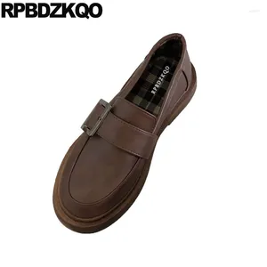 Chaussures décontractées de style britannique mots de créateur mori girl dames 2024 noirs brun vintage femmes oxfords glisser sur la porcelaine 5 orteils ronds plates