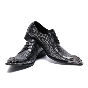 Chaussures décontractées mange cool fête Brogue Patent Cuir sculpté Robe formelle Mariage Oxfords Round Toe Men's Luxury Wing Tip Flat