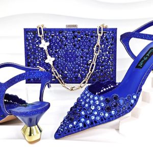 Chaussures décontractées Doershow vendant du bleu et des sacs assortis à un ensemble d'escarpins de fête italiens, sac à chaussures assorti pour la fête !HYD1-28