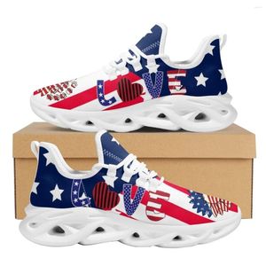 Chaussures décontractées Instantarts American Flag chien mignon amour coeur polyvalent les baskets féminines confortables
