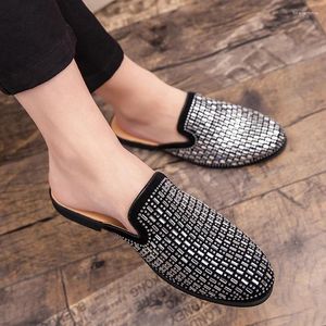 Mocassins de luxe en cuir diamant pour hommes, chaussures décontractées, demi-pantoufles de styliste à paillettes et strass, pantoufles d'été de luxe