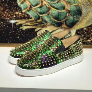 Chaussures décontractées-vente en cuir serpent vert plein de clous une pédale mâle et femelle étoile Net rouge bas haut