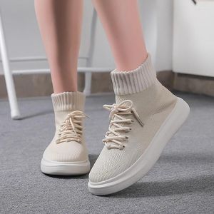 Zapatos informales Mujeres de verano Stretch Sock Fashion Student Student Boots Shorters Sleakers Slip on Flats para pareja Femme Tenis