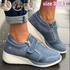 Zapatos informales Cedge Heel Women Sport Sneaker Platform de atletismo Tenis Femenina Femenina de hogas de carreras Sports cómodos Slip-on 43