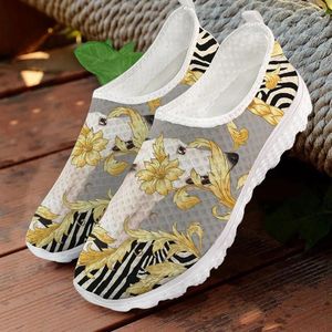 Zapatos informales WHEREISART moda mujer malla zapatillas de lujo floral dorado perros galgo impresiones al aire libre pareja pisos 2024 gota