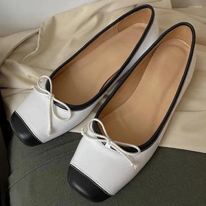 Chaussures décontractées Gémières en cuir de la femme Couleur Couleur Patchwor Slip-On Ballet Flats Sweet Bowtie Style Student Style Bordered Ballerians Daily Shoe