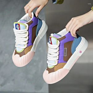 Chaussures décontractées Board de mode pour les jeunes Four Seasons Volyle Sole épaisse étudiante en plein air plate coulant légère 2024