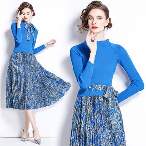 Casual Vacances Bleu Midi Robe Plissée Femme Designer O-Cou Tricoté Patchwork Imprimer Slim Lace Up Bow Robes De Soirée 2023 Automne Hiver Piste Robes À Manches Longues