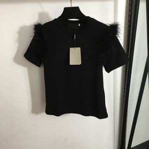 Camiseta informal para mujer, Tops con diseño de hombros de plumas, camisas elegantes de manga corta de diseñador de lujo para mujer