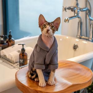 Chat Costumes Pet Peignoir Serviette De Bain Doux Absorbant Vêtements Sans Poil Pur Coton Automne Et Hiver Sphynx