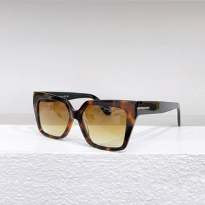 Gafas de sol cuadradas de ojo de gato 1030 Habana / Marrón claro Sombras de verano para mujer Sunnies Gafas de protección UV con caja