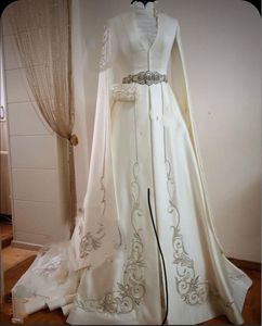 Caucasus caftan vestidos de casamento prata bordado cabo mangas compridas gola alta cetim branco formal vestidos de noiva muçulmanos