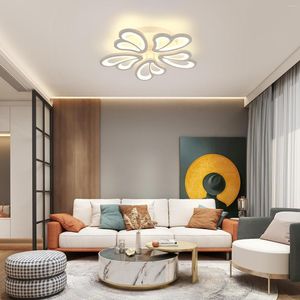 Luces de techo Estilo Acrílico LED Lámpara moderna Accesorio con control remoto Araña de montaje empotrado de flor de 5 luces