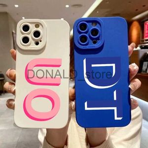 Cajas de teléfonos celulares Iniciales personalizadas Nombre personalizado Funda para iPhone 15 14 13 12 11 Pro Max 15 14 Plus Cubierta de protección de lente suave de silicona de lujo J240118