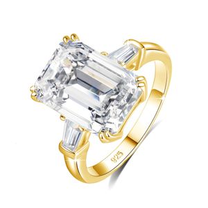 Certificated 10ct Emerald Cut Ring Gold Big Big Diamond Wedding Bijoux pour les femmes Gift de mariée de fiançailles imperméables en 240424