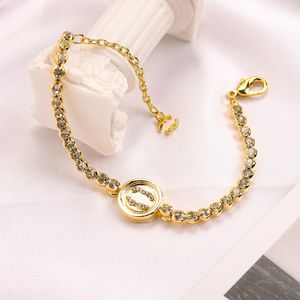 Bracelets à chaîne pour femmes, marque d'amour, nouveau cadeau romantique pour fille, plaqué or, Vintage, cadeaux de famille, bijoux, vente en gros, printemps 2023