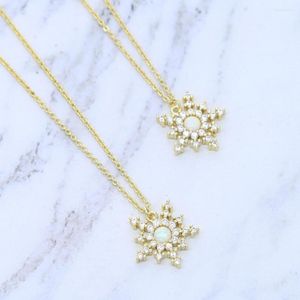 Chaînes 2023 Cadeau De Noël De Mode De Luxe Blanc Opale Flocon De Neige Collier Pendentifs Neige Fleur Chaîne Dainty Bijoux Pour Femmes Dropship