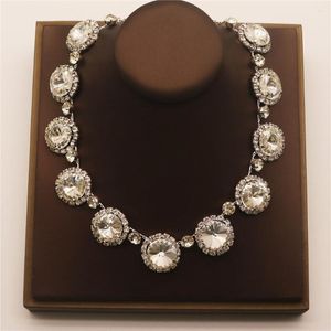 Chaînes 2023 Luxe Brillant Rond Grand Bijou Collier Dames Tempérament Mode Bling Strass Lockbone Chaîne Bijoux En Gros