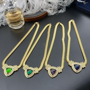 Chaînes 2023 moyen Vintage émail artisanat Triangle pendentif pierre Serpentine chaîne collier bijoux pour femme à la mode
