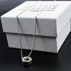 Chaînes Classic Street Style Mm6 Margiela Collier Pendentif Hip Hop Bijoux de mode pour hommes et femmes