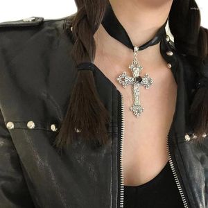 Chaînes en forme de croix ruban noir collier tendance hip-hop léger luxe femme bijoux