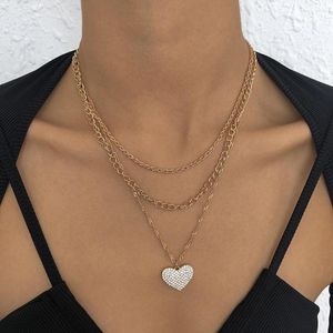 Chaînes De Mode Western Bijoux Multicouche Coeur Pendentif Ras Du Cou Colliers Pour Les Femmes En Métal Strass Or Cadeaux En Gros