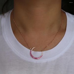 Cadenas Gorgeous Rose Color CZ Moon Collar para mujeres Rosa y blanco Sparkling Bling Crescent Colgante