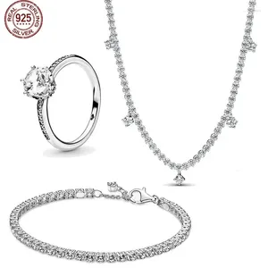 Chaines Series de luxe 925Sterling Silver Heart en forme de diamant rose Collier à bague charmante Diyjewelry comme cadeau de premier choix pour les amis