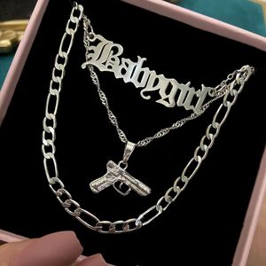 Chaînes multicouche pistolet pistolet lettre pendentif colliers pour femmes à la mode couleur argent métal torsadé chaîne collier Punk bijoux cadeaux