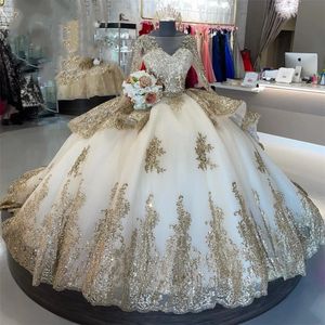 Champagne Gold Princess Quinceanera Robes Illusion Manches Longues Perlées Sparkly Lace-up Corset Puffy jupe vesridos de 15 a￱os