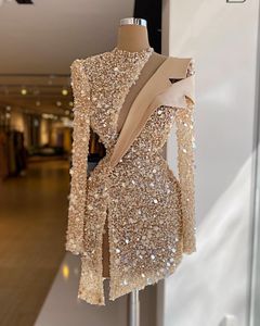 Champagne Gold Sequins Robe de cocktail Bijou à manches longues courtes mini-robe de bal fête des robes de remise des diplômes à la maison pour une occasion spéciale